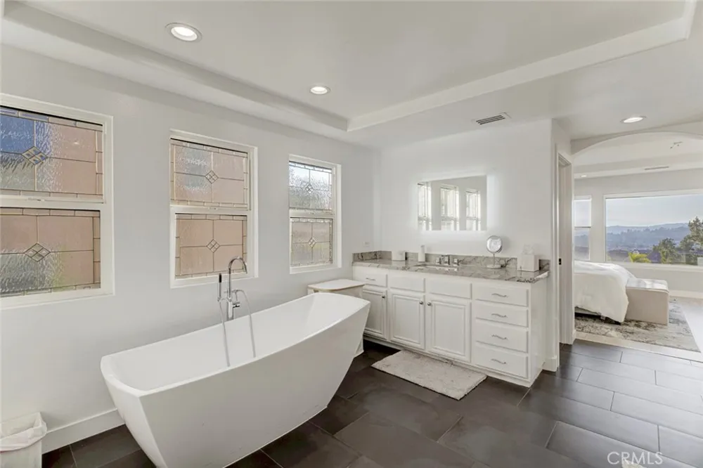 17743 Wren Drive Canyon Country, CA 91387
