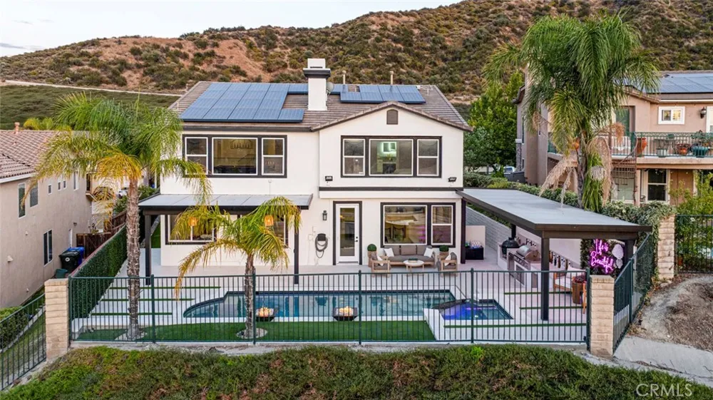 17743 Wren Drive Canyon Country, CA 91387