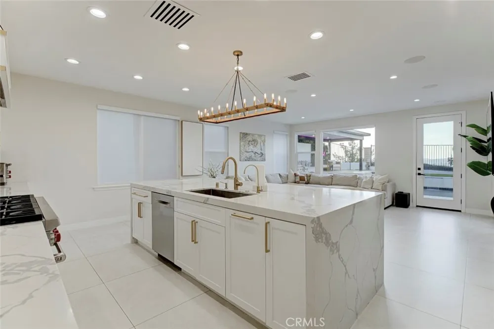 17743 Wren Drive Canyon Country, CA 91387