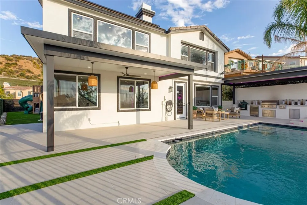 17743 Wren Drive Canyon Country, CA 91387