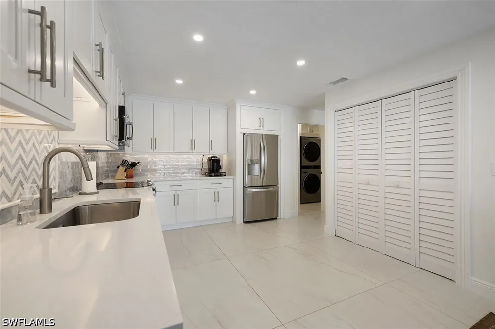 Highgate Drive Bonita Springs, FL 34135