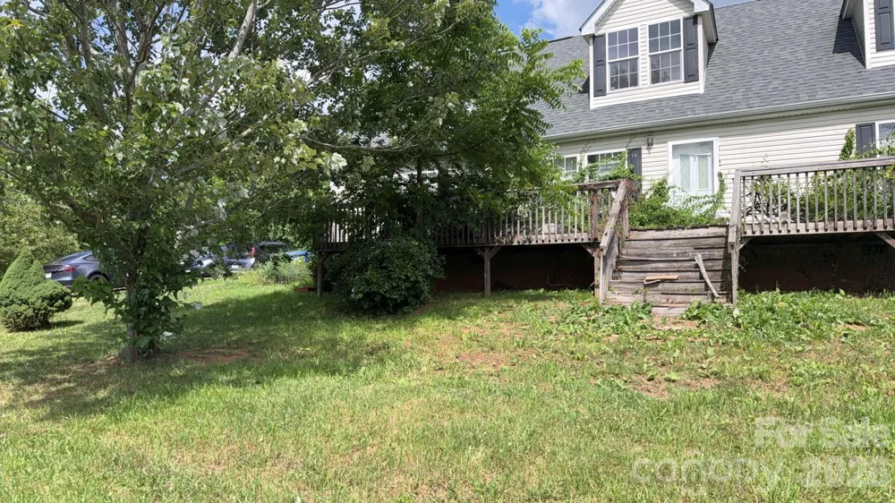 19 Honey Skipper Lane Candler, NC 28715