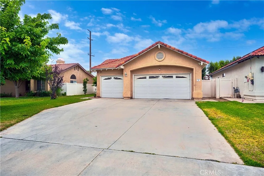 16861 Via Lunado Moreno Valley, CA 92551