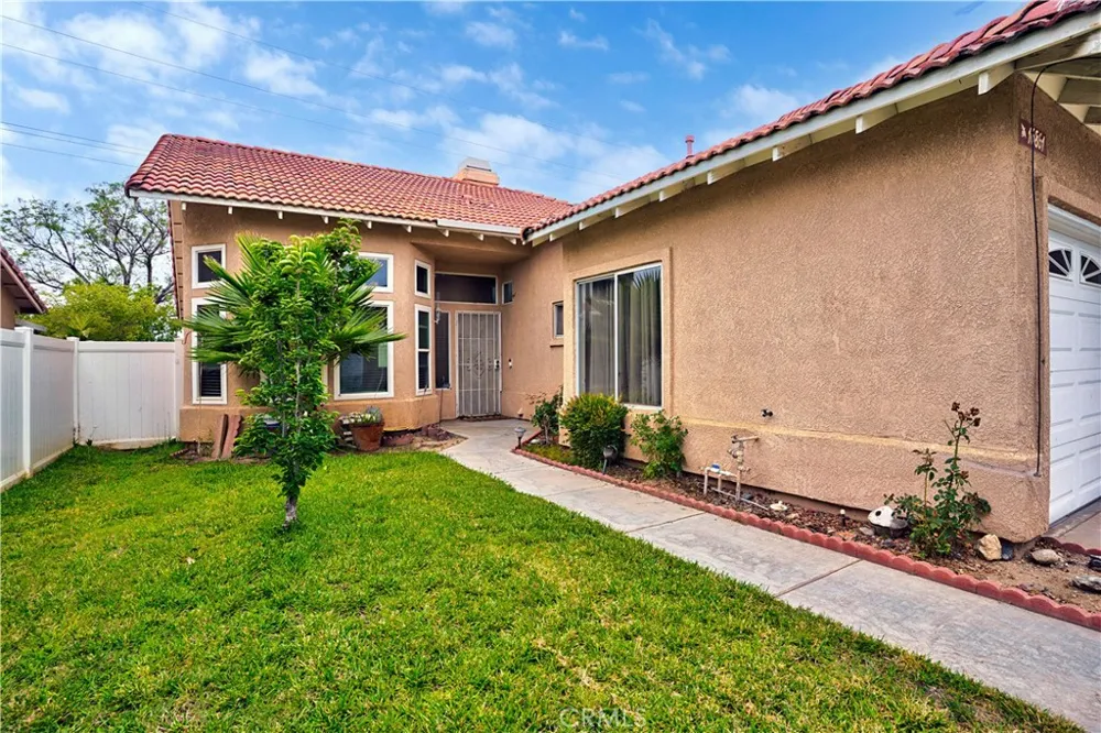 16861 Via Lunado Moreno Valley, CA 92551