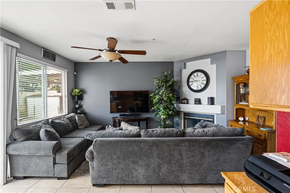 16861 Via Lunado Moreno Valley, CA 92551