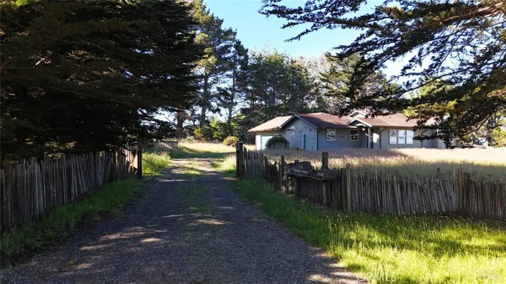 34201 Pacific Reefs Road Albion, CA 95410