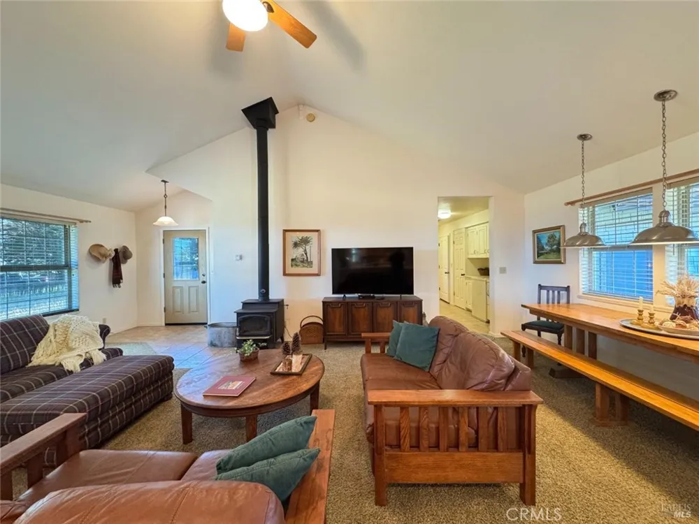 34201 Pacific Reefs Road Albion, CA 95410