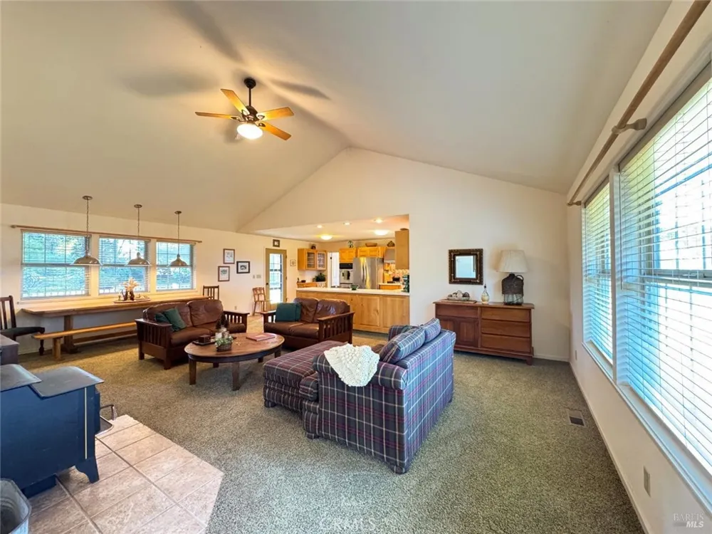 34201 Pacific Reefs Road Albion, CA 95410