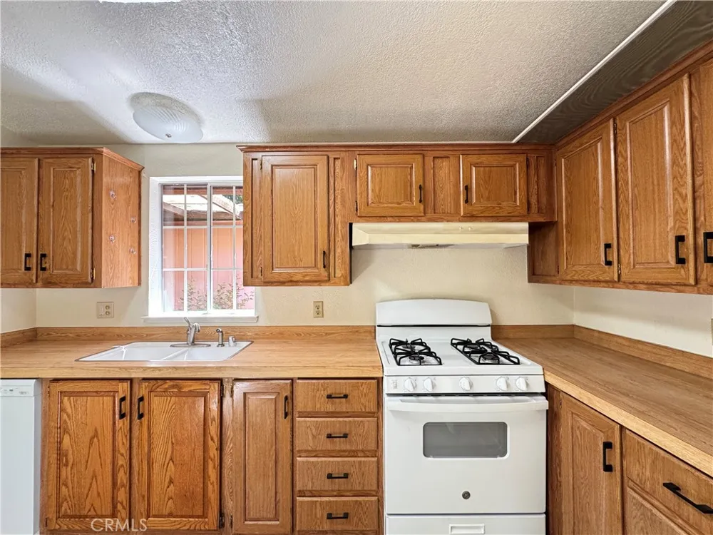 25799 Madrone Drive Willits, CA 95490