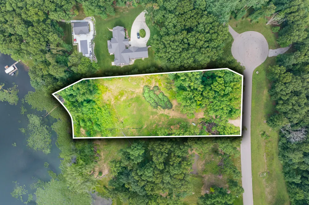 7689 Hidden Cove Place Kalamazoo, MI 49009