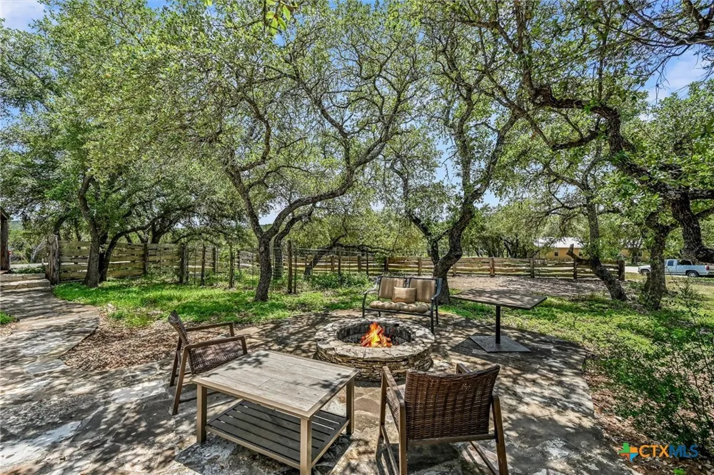 101 Chapparal Drive Wimberley, TX 78676
