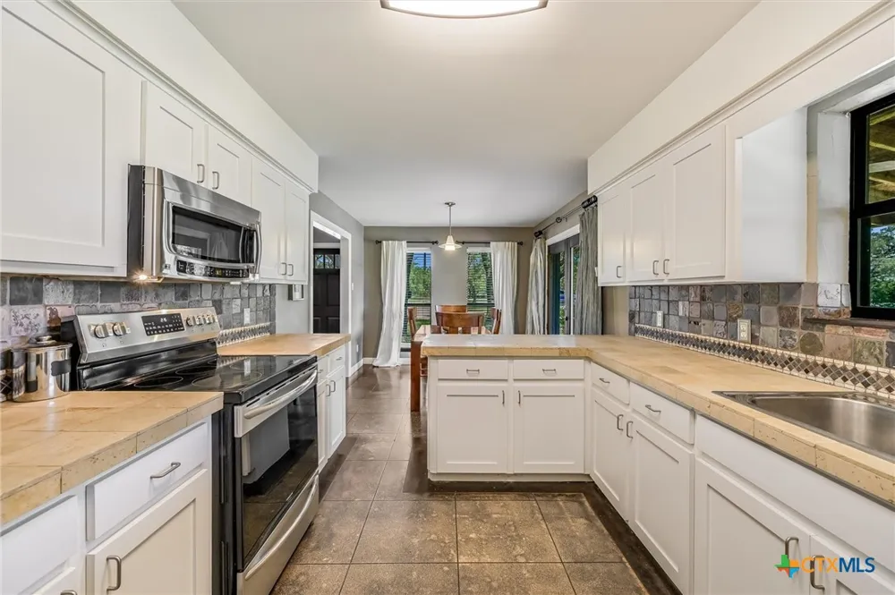 101 Chapparal Drive Wimberley, TX 78676