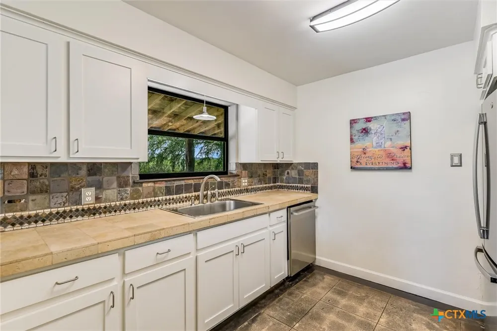 101 Chapparal Drive Wimberley, TX 78676