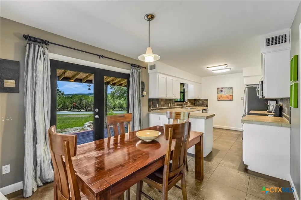 101 Chapparal Drive Wimberley, TX 78676
