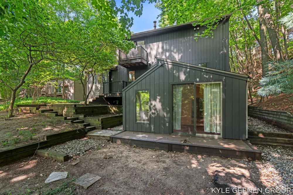 4719 Foxhill Lane Macatawa, MI 49434