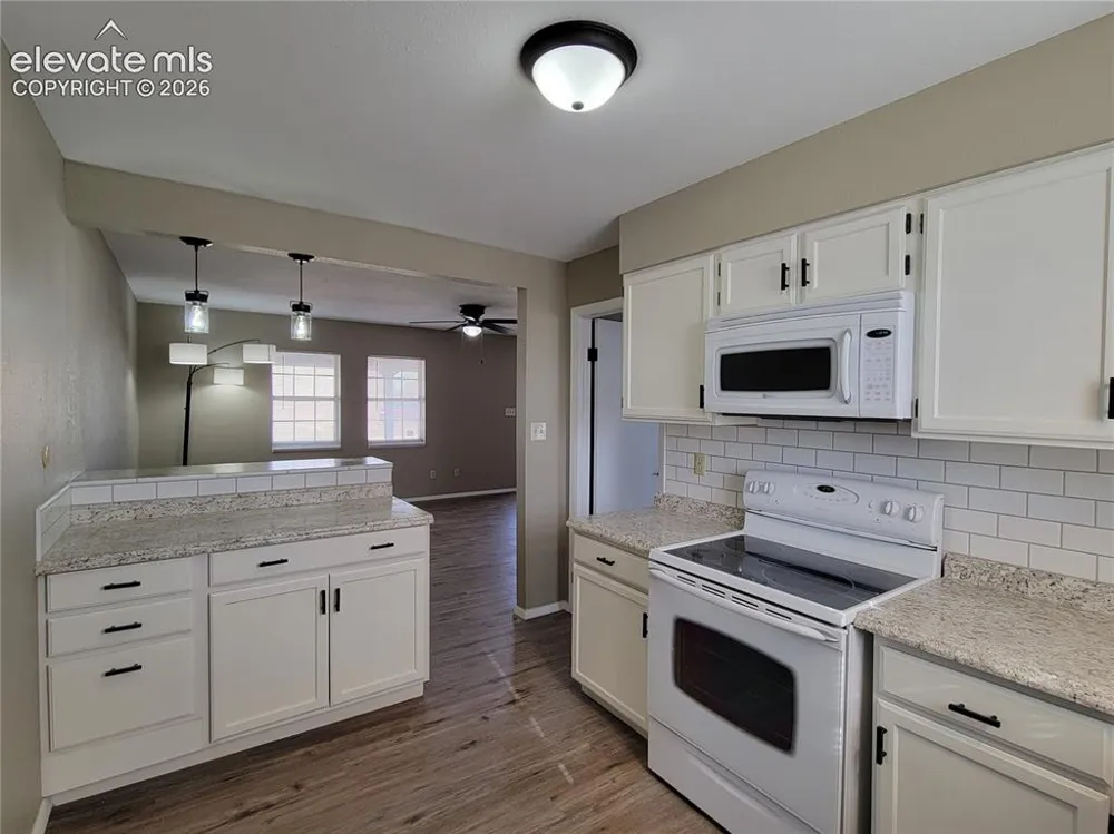 822 E 12th Street La Junta, CO 81050