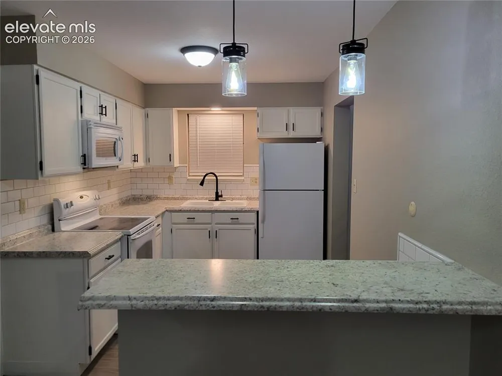 822 E 12th Street La Junta, CO 81050