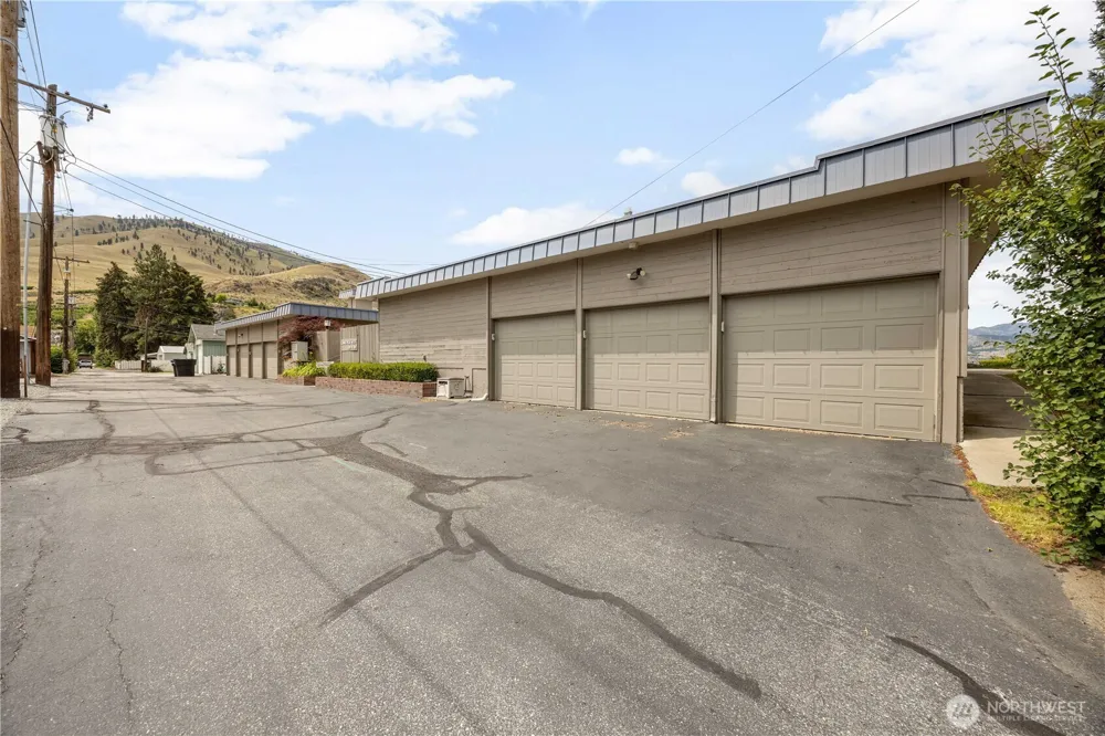 301 S 3rd Street #3 Chelan, WA 98816
