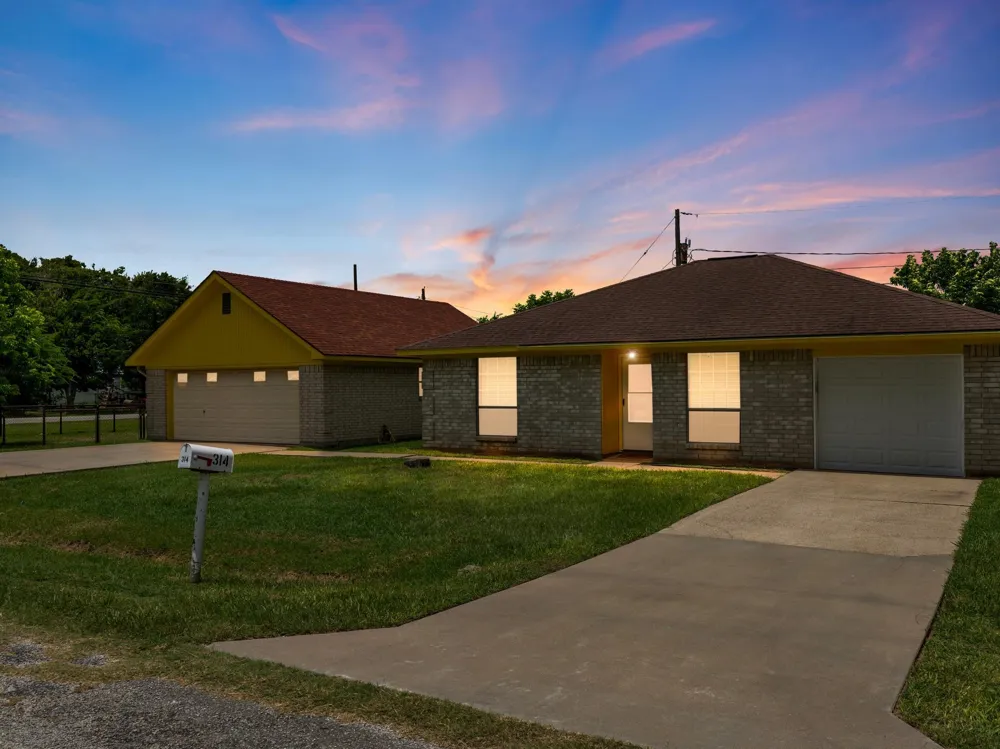 314 Rorem Avenue Palacios, TX 77465