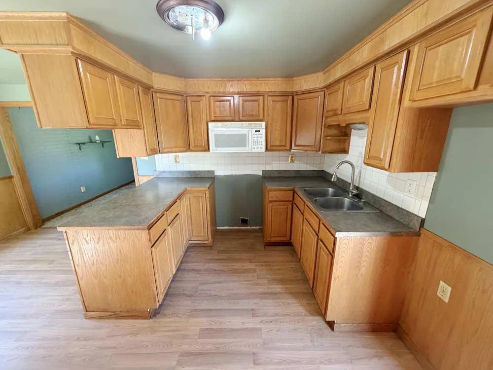 12375 Musbach Road Munith, MI 49259