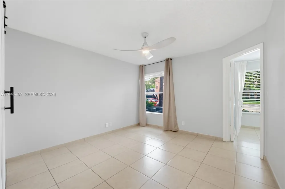 2846 S University Dr #4104 Davie, FL 33328