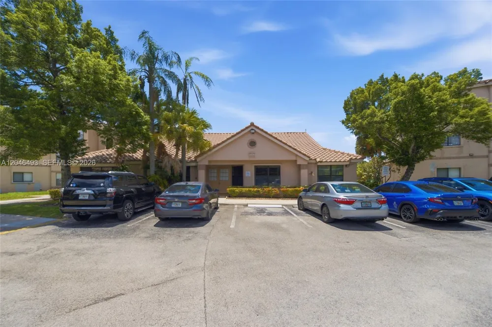 2846 S University Dr #4104 Davie, FL 33328
