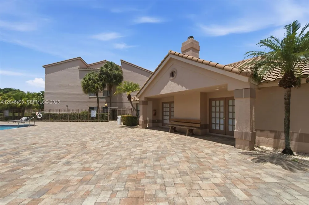 2846 S University Dr #4104 Davie, FL 33328