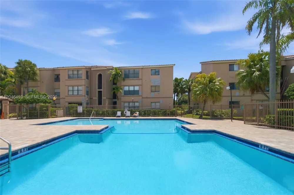 2846 S University Dr #4104 Davie, FL 33328