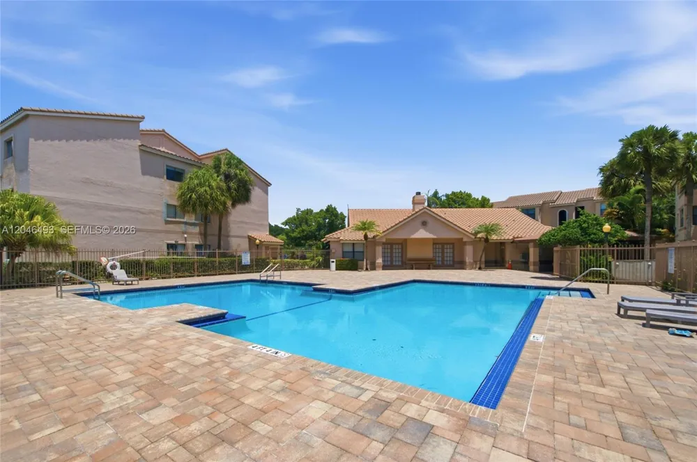 2846 S University Dr #4104 Davie, FL 33328
