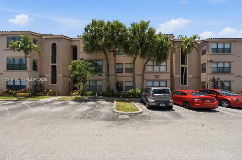 2846 S University Dr #4104 Davie, FL 33328