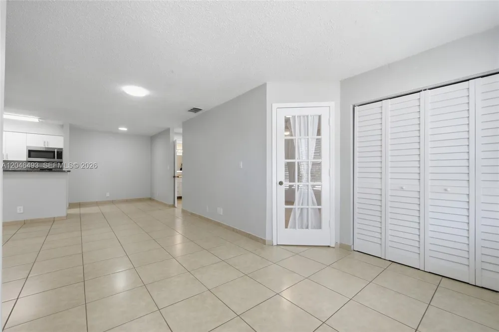 2846 S University Dr #4104 Davie, FL 33328