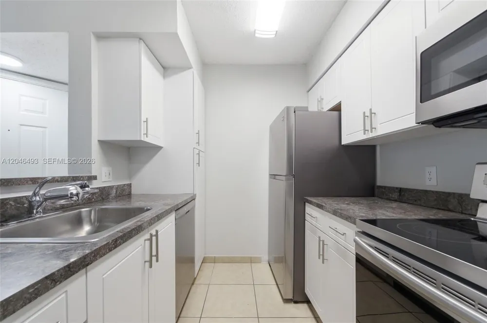 2846 S University Dr #4104 Davie, FL 33328