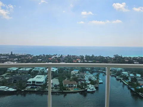 20201 E Country Club Dr #2409