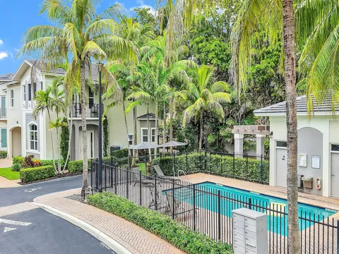 1835 Highland Grove Drive