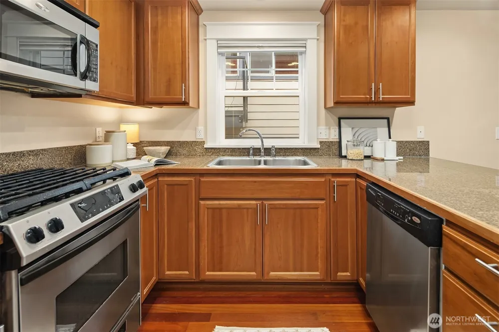 118 NW 39th Street #B Seattle, WA 98107