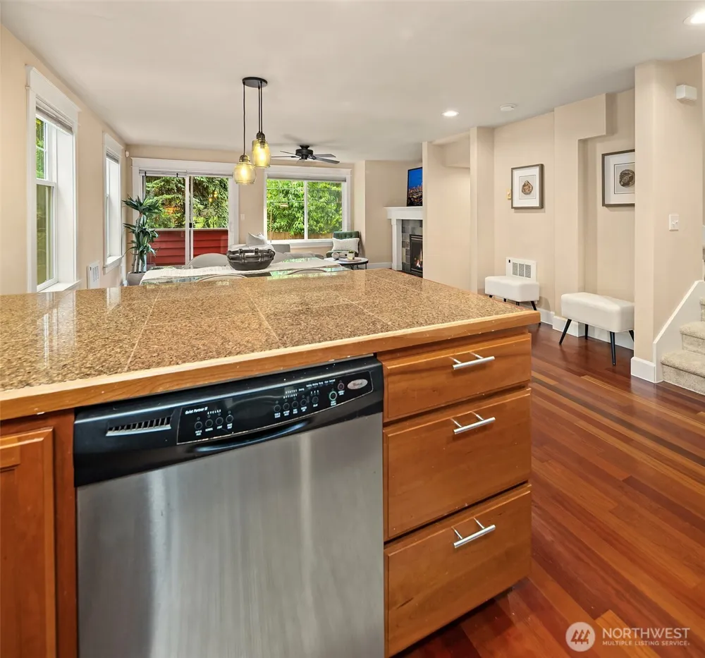 118 NW 39th Street #B Seattle, WA 98107