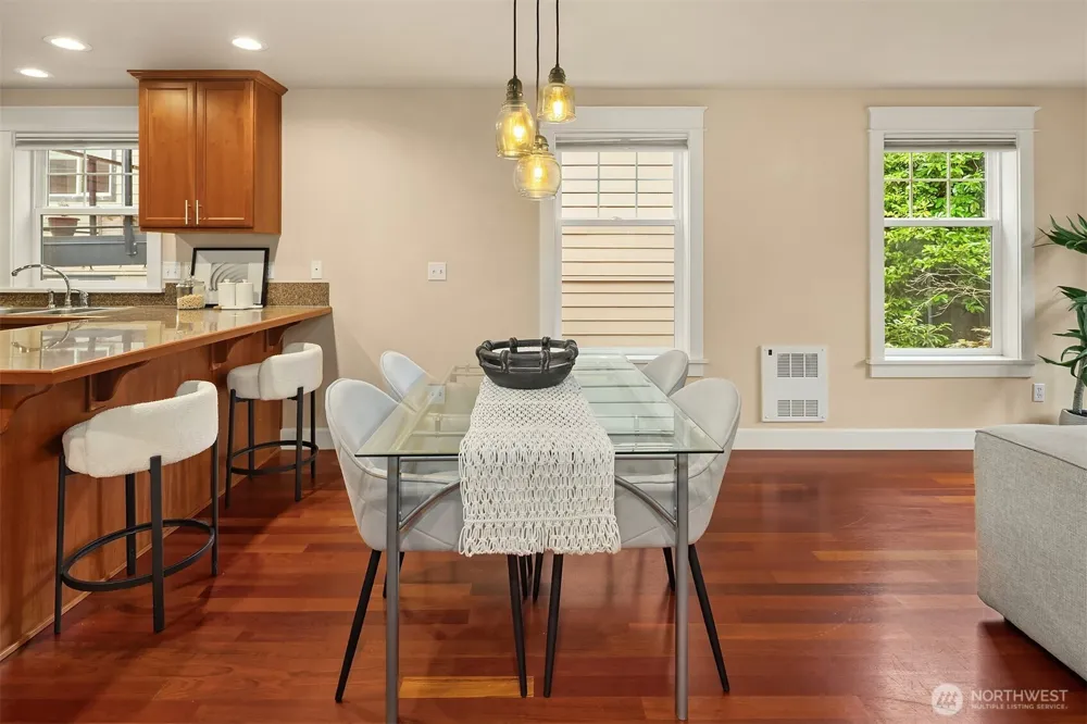 118 NW 39th Street #B Seattle, WA 98107