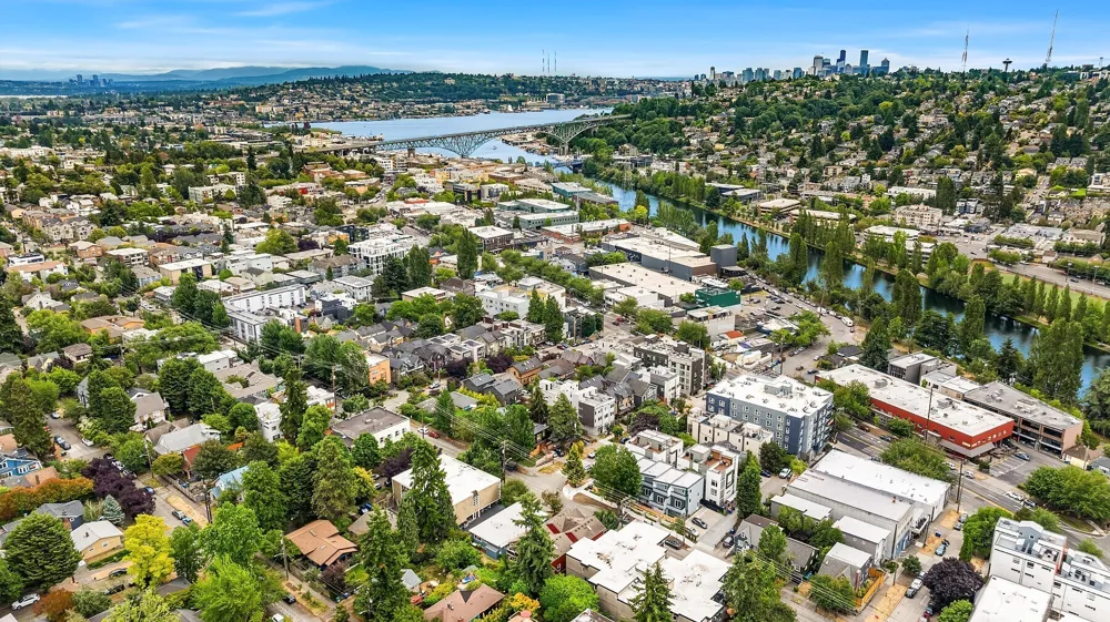118 NW 39th Street #B Seattle, WA 98107