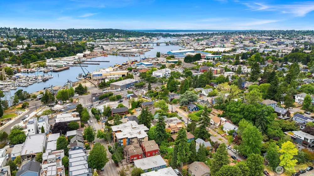 118 NW 39th Street #B Seattle, WA 98107