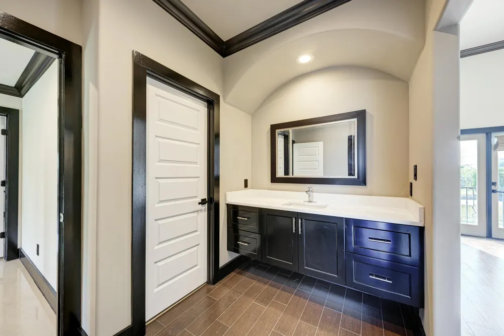 104 Spring Valley Street Hutto, TX 78634