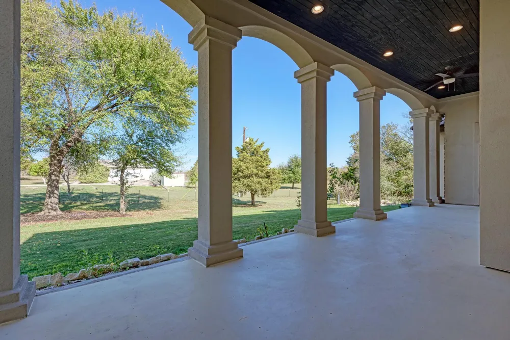 104 Spring Valley Street Hutto, TX 78634