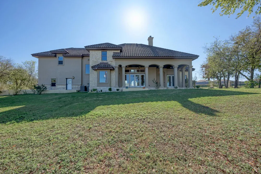 104 Spring Valley Street Hutto, TX 78634