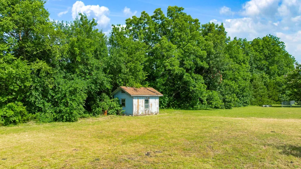 1269 County Road 12650 Paris, TX 75462