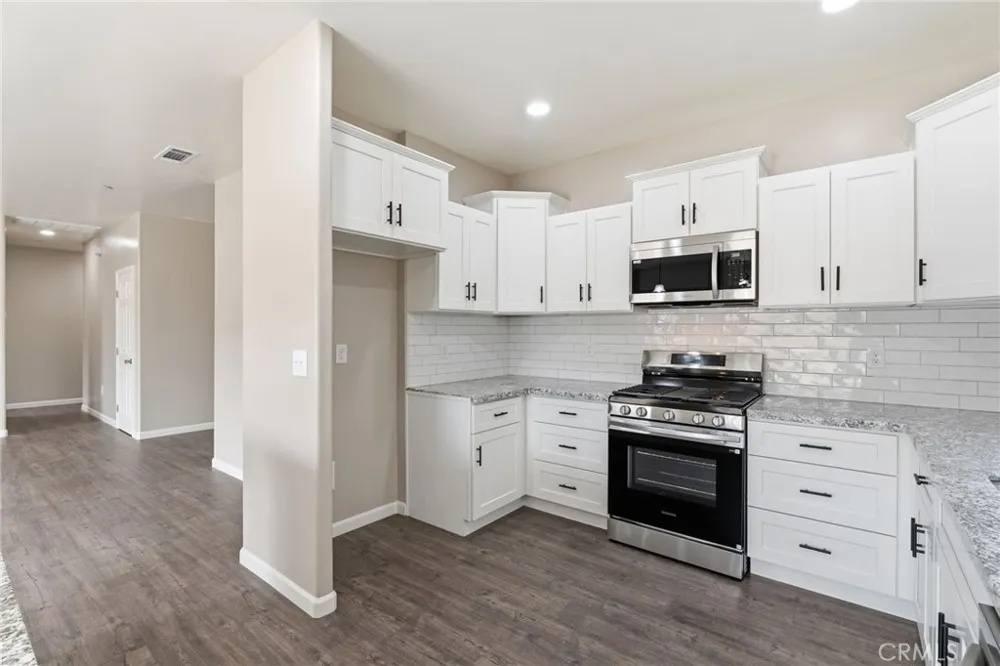 3447 E Douglas Avenue Visalia, CA 93292