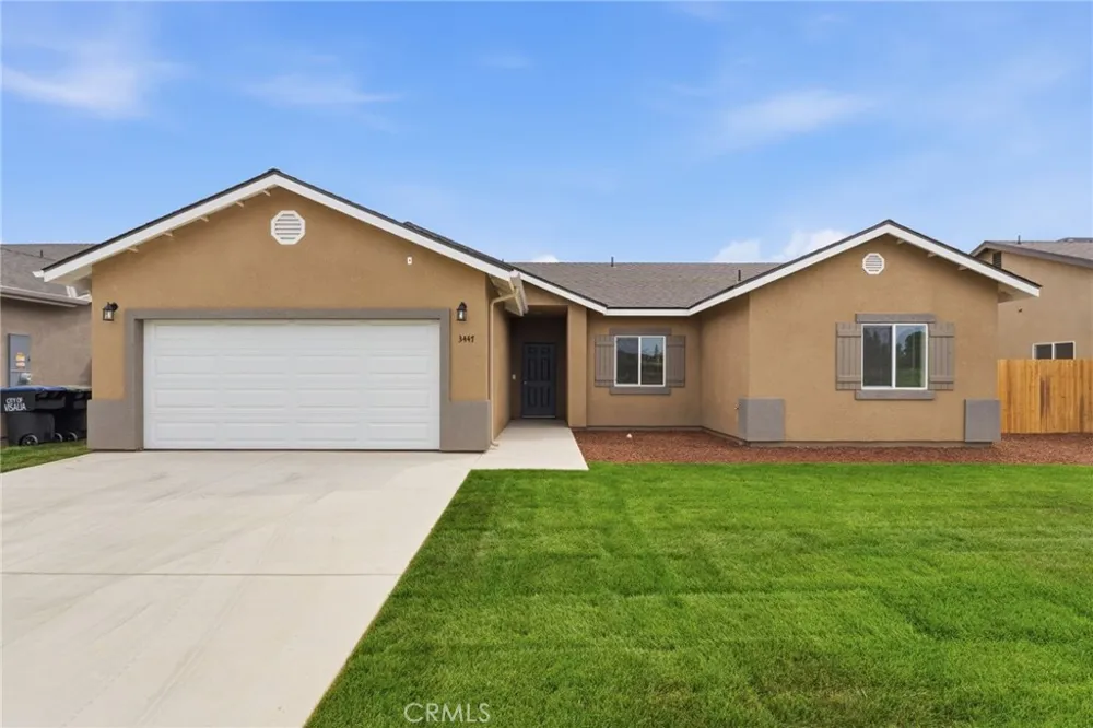 3447 E Douglas Avenue Visalia, CA 93292