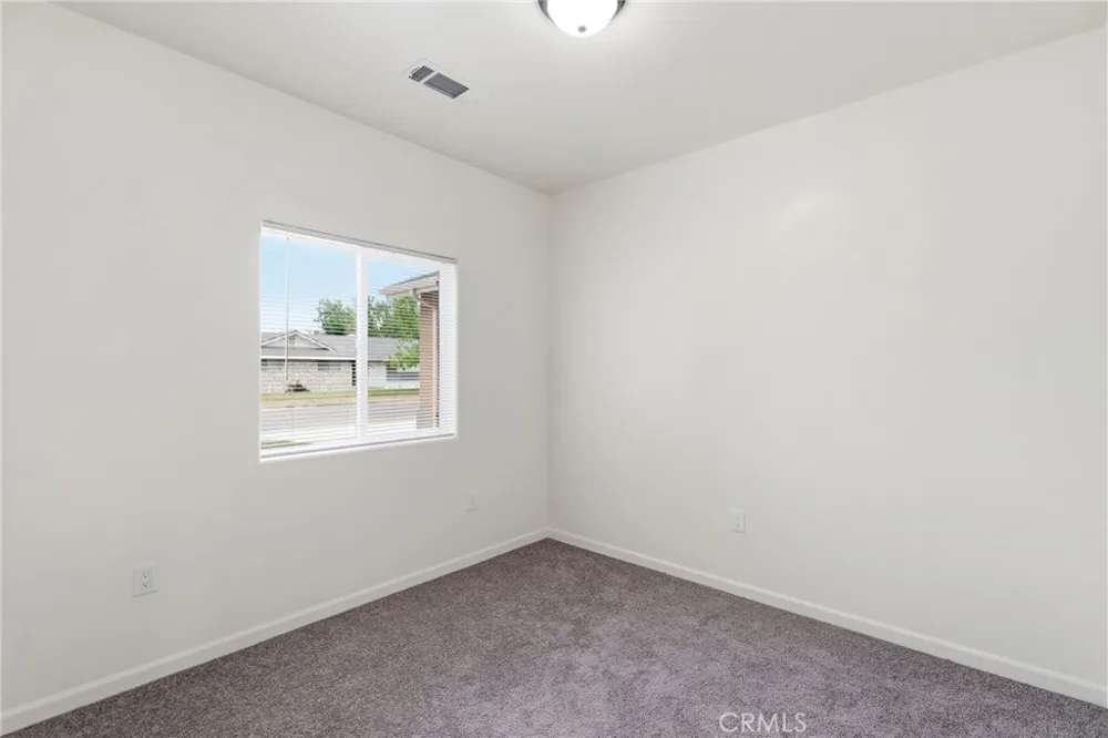 3447 E Douglas Avenue Visalia, CA 93292