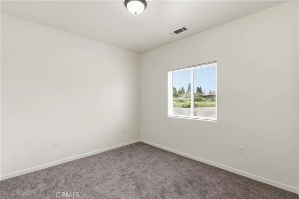 3447 E Douglas Avenue Visalia, CA 93292