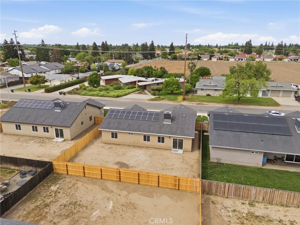 3447 E Douglas Avenue Visalia, CA 93292
