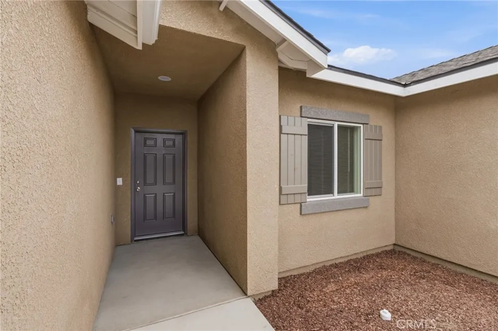 3447 E Douglas Avenue Visalia, CA 93292