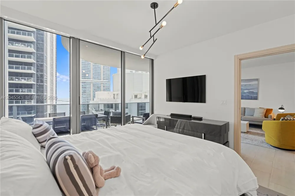 1000 E Brickell Plz #3803 Miami, FL 33131